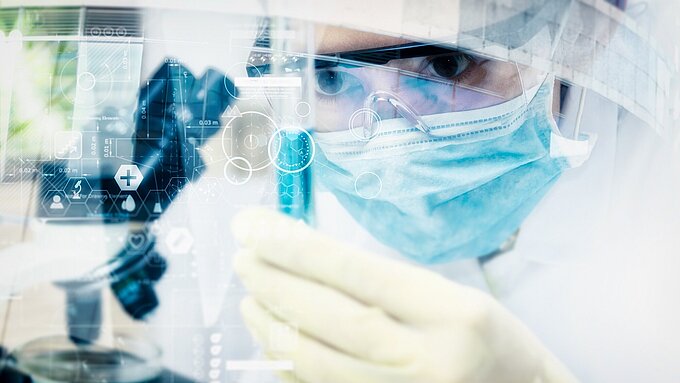 Microscopy and Life Sciences