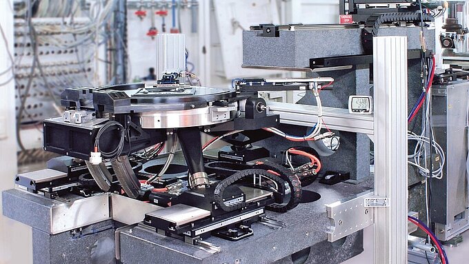 Positioning for Laminography Positioning for Laminography