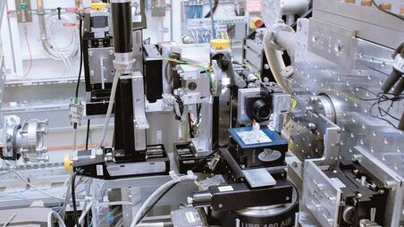 Tomography and Holography Tomography and Holography